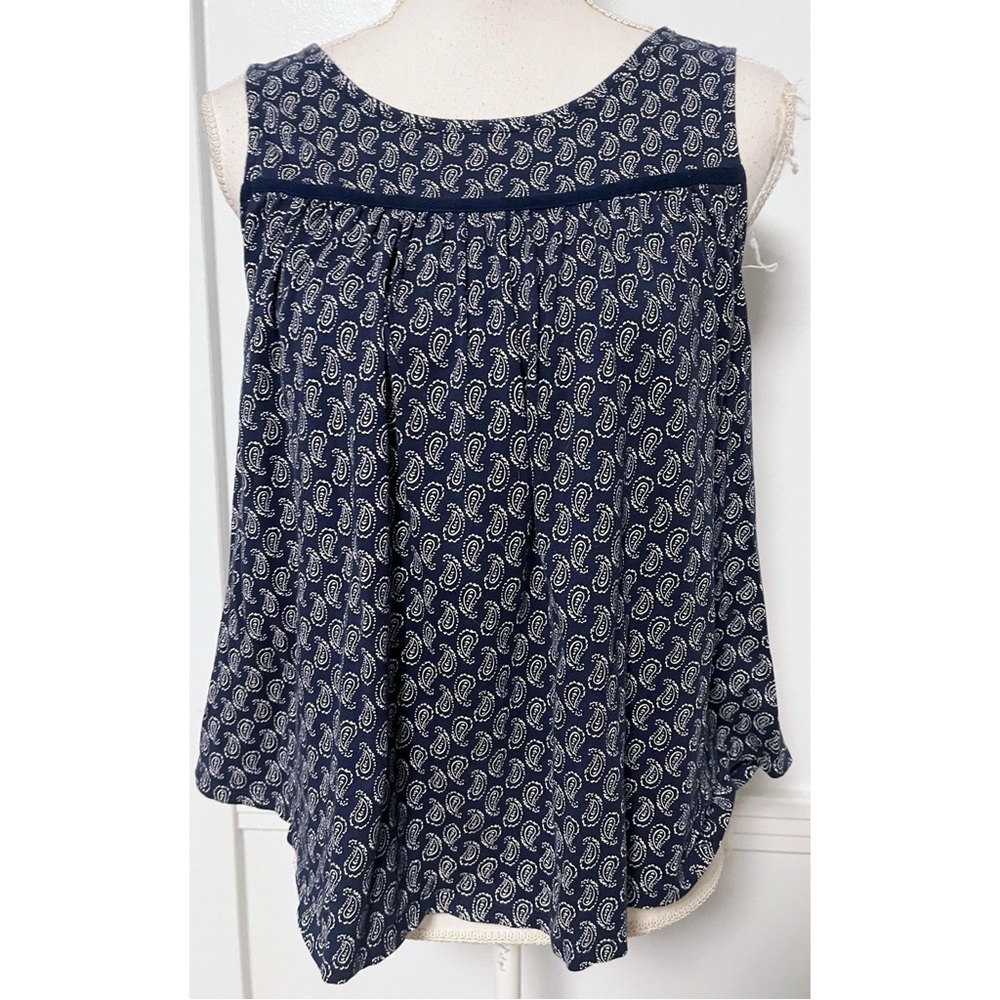 Gap • Navy Paisley High Neck Tank Top